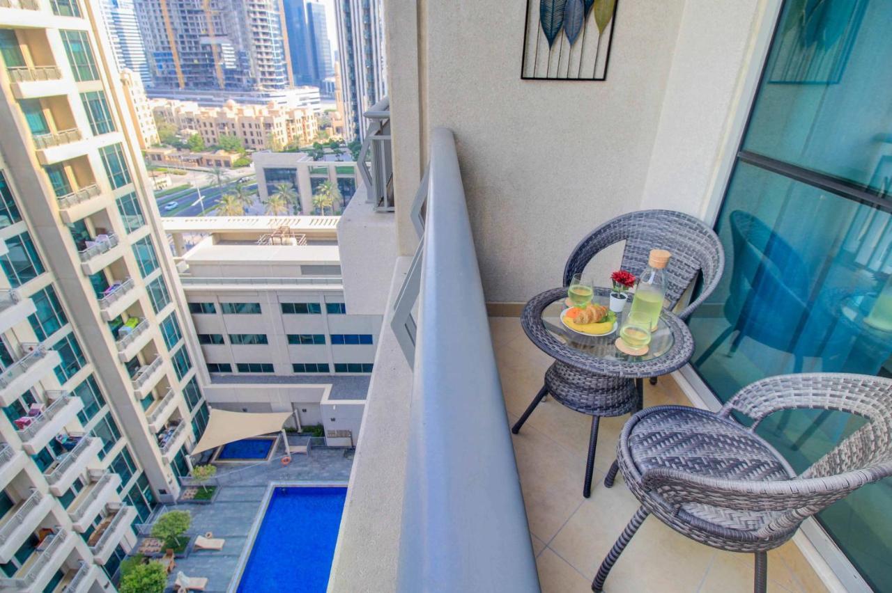Durrani Homes - Luxurious Studio Near Dubai Mall With Pool View Kültér fotó