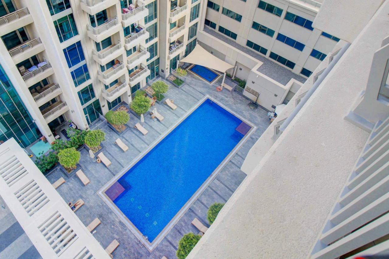 Durrani Homes - Luxurious Studio Near Dubai Mall With Pool View Kültér fotó